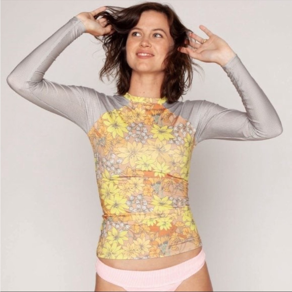 NEW Seea Doheny rashguard size small - RARE print, never been worn, UPF rated.